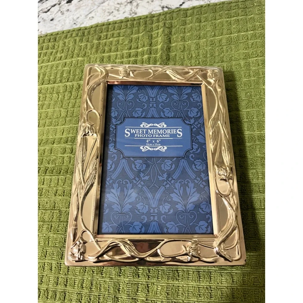 Sweet Memories Gold Floral Art Nouveau 4x6 Photo FrameAlbum Velvet TarnishResist